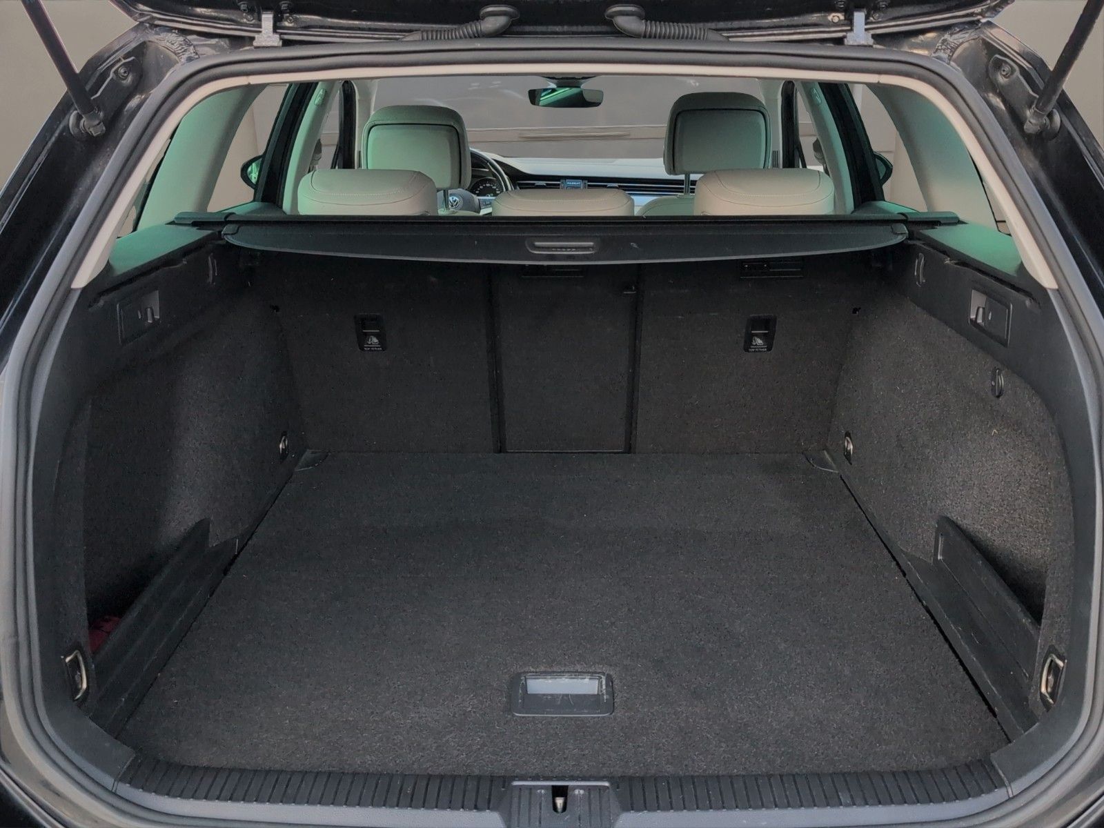 Volkswagen Passat Variant Business 4Motion LED Sitzheiz. foto 14