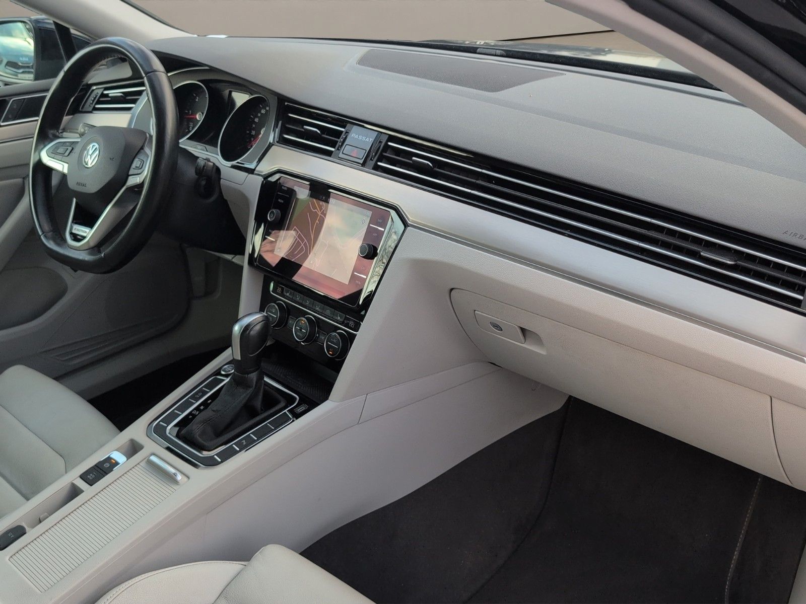 Volkswagen Passat Variant Business 4Motion LED Sitzheiz. foto 9