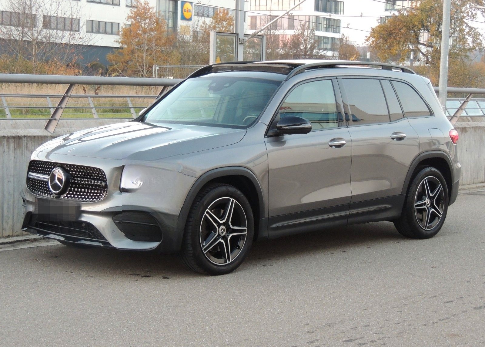 Mercedes-Benz GLB220d AMG Pano Distronic Memory Standheizung