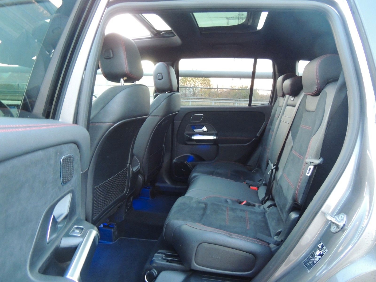 Mercedes-Benz GLB220d AMG Pano Distronic Memory Standheizung foto 10