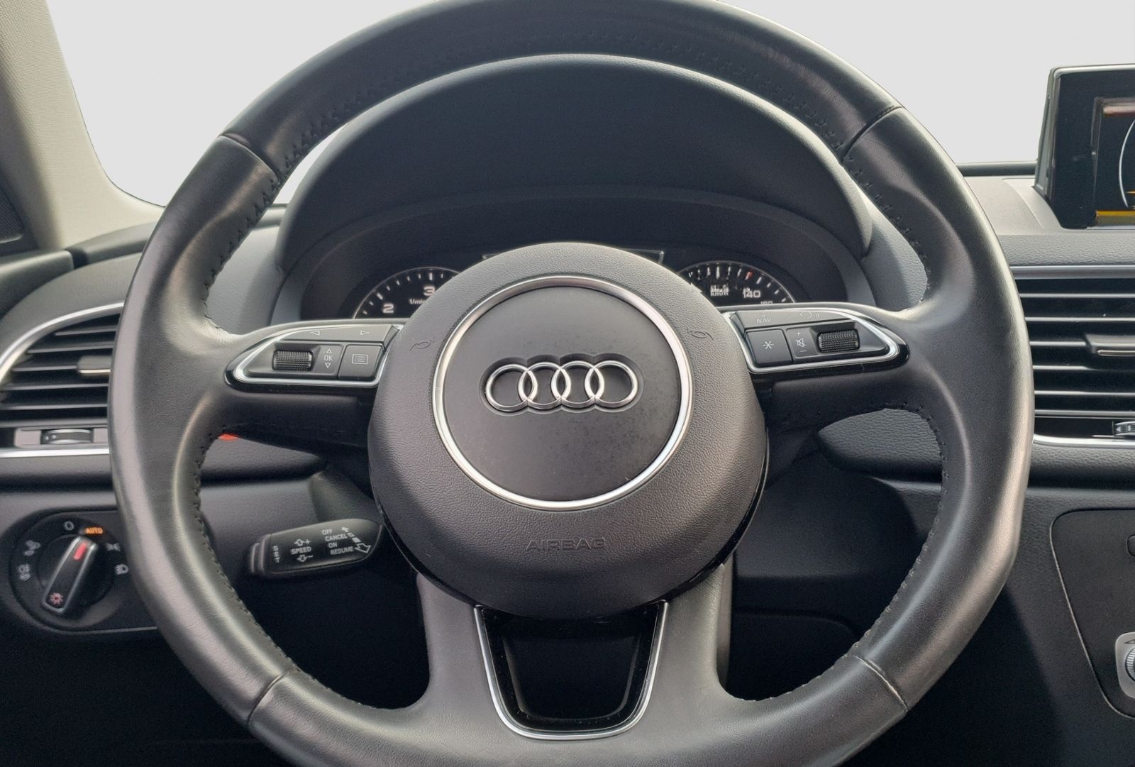 Audi Q3 2.0TDI*SPORT*XENON*AHK*GRA*EL.HK foto 12