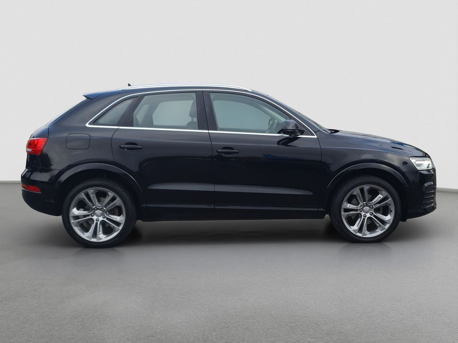 Audi Q3 2.0TDI*SPORT*XENON*AHK*GRA*EL.HK foto 7