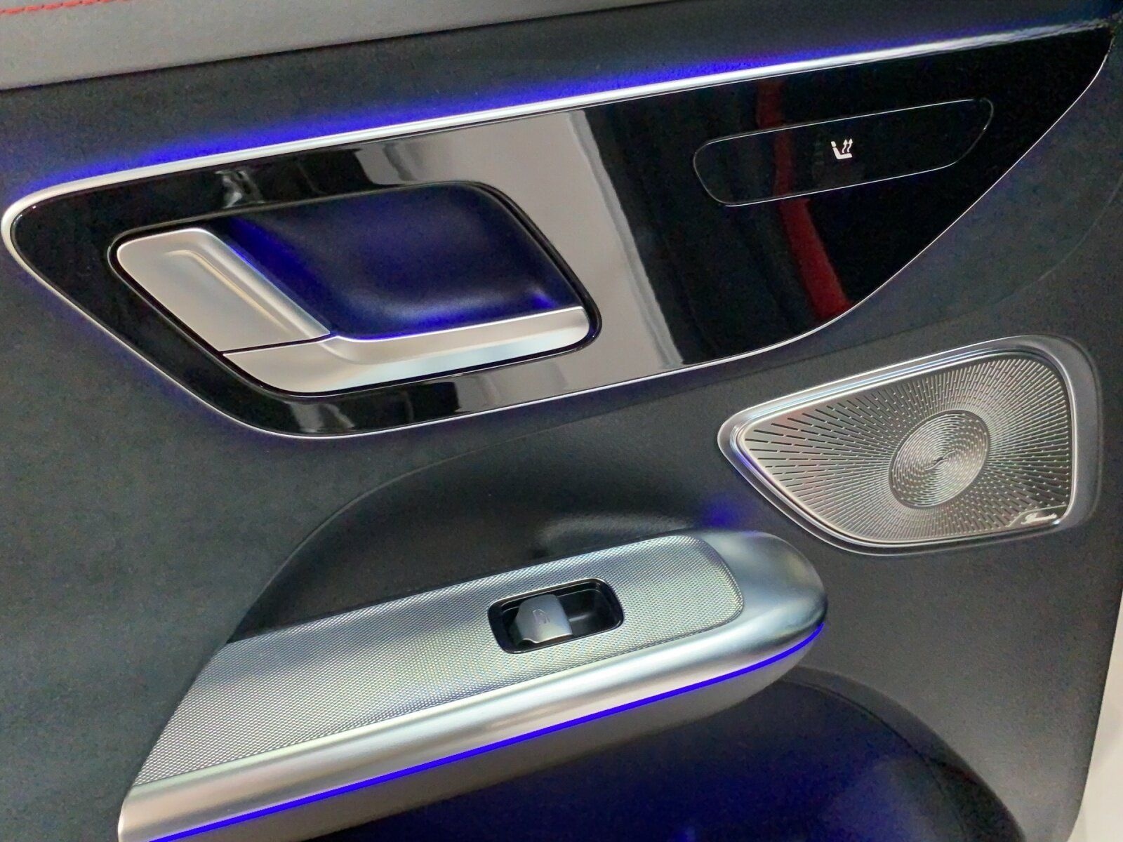 Mercedes-Benz EQE 500 4M AMG L HUD Airm HYPERSCREEN Pano Distr foto 17