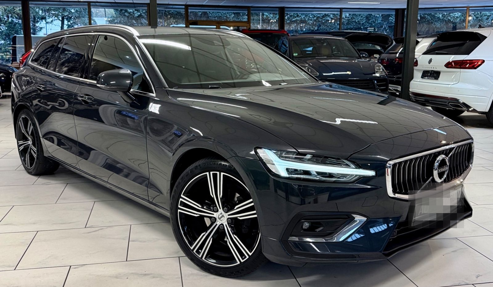 Volvo V60 2.0 D4 INSCRIPTION AHK LEDER NAVI H/K KAMERA foto 2