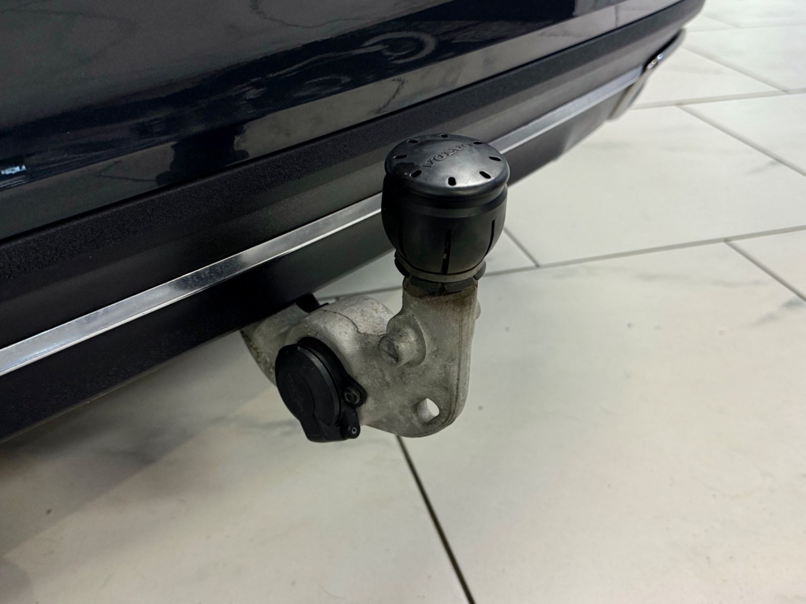 Volvo V60 2.0 D4 INSCRIPTION AHK LEDER NAVI H/K KAMERA foto 13