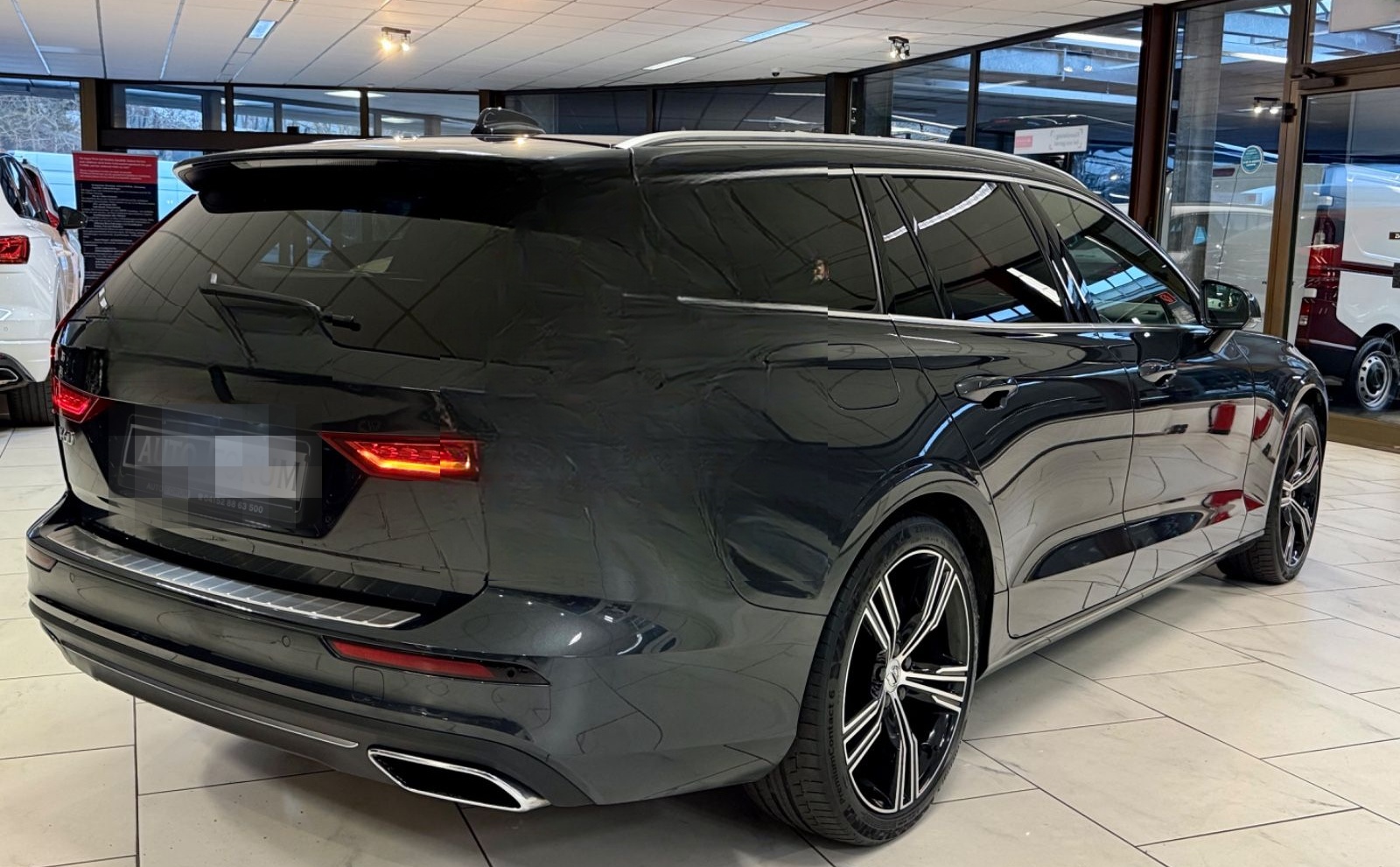 Volvo V60 2.0 D4 INSCRIPTION AHK LEDER NAVI H/K KAMERA foto 14