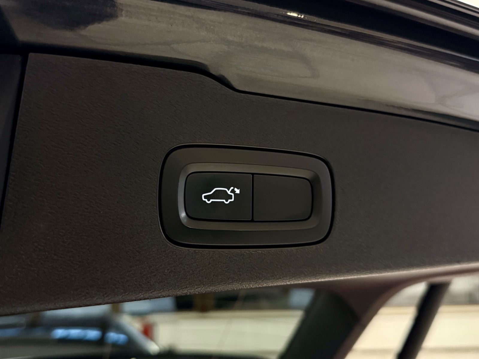 Volvo V60 2.0 D4 INSCRIPTION AHK LEDER NAVI H/K KAMERA foto 10