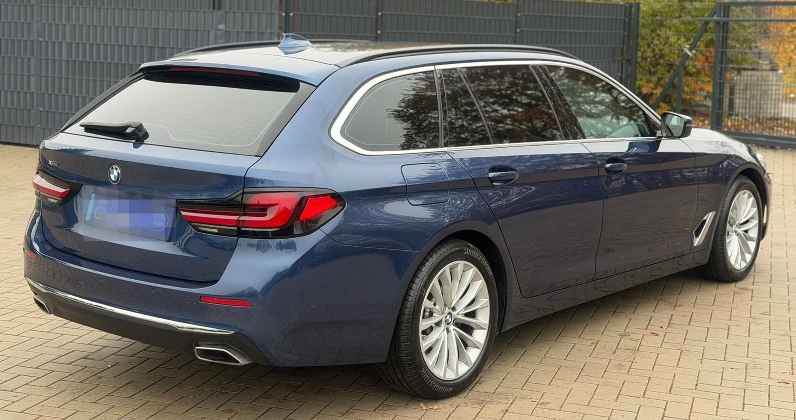 BMW 540i Touring xDrive LuxuryLine HUD*ACC*LED*Navi foto 4