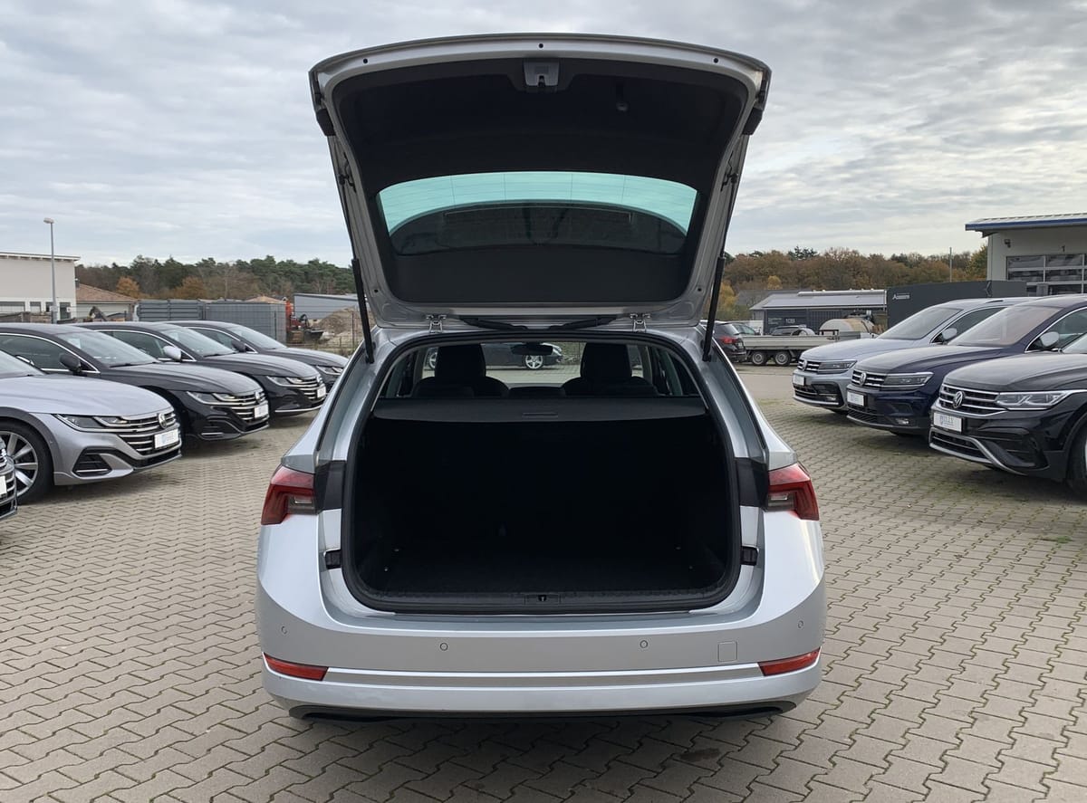 Skoda Octavia 2.0 TDI First Edition LED AHK Matrix foto 6