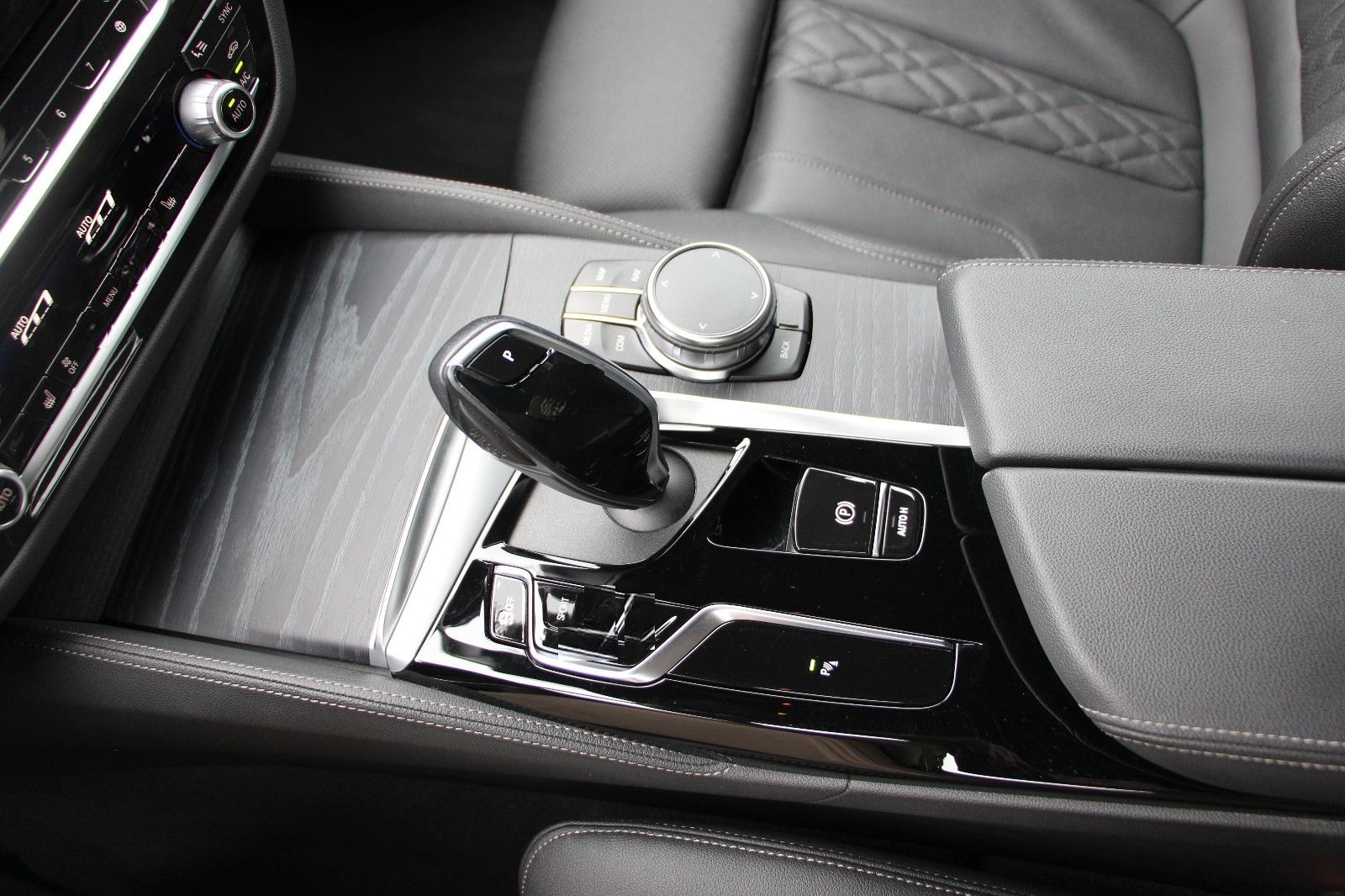 BMW 5 Limousine 520 d xDrive M Sport foto 15