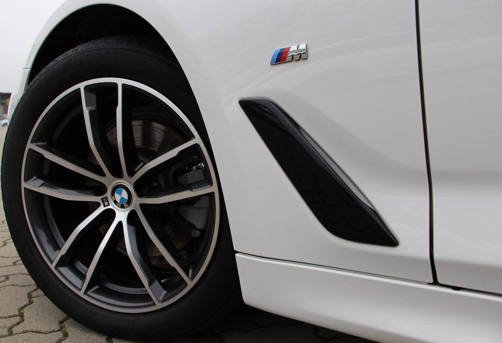 BMW 5 Limousine 520 d xDrive M Sport foto 9