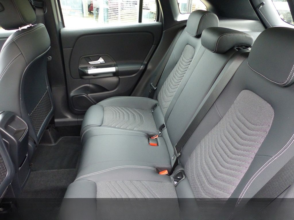 Mercedes-Benz GLA 180 PROGRESSIVE+AHK+TOTWINKEL+RF.-KAM+MEMORY foto 6