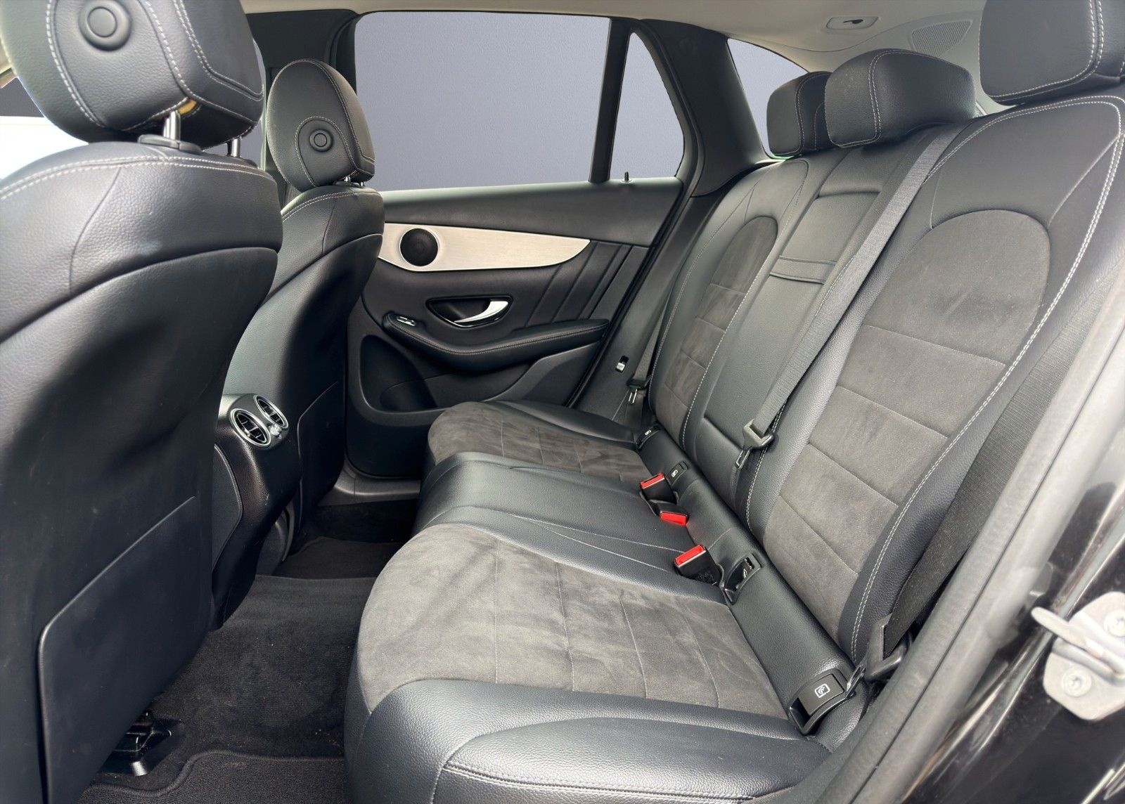 Mercedes-Benz GLC 220d 4Matic LED/Alcantara/AMG Interieur/RFK foto 10