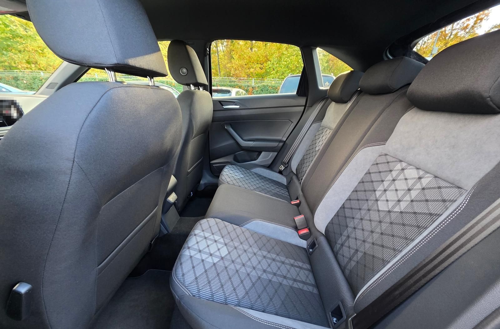 Volkswagen Taigo 1.5 TSI R-Line*RVIEW*NAVI*uvm. foto 15