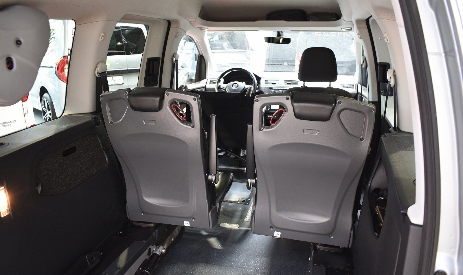 Volkswagen Caddy 1.4 TSI Comfortline BMT Aktivfahrer EU6 ro foto 9