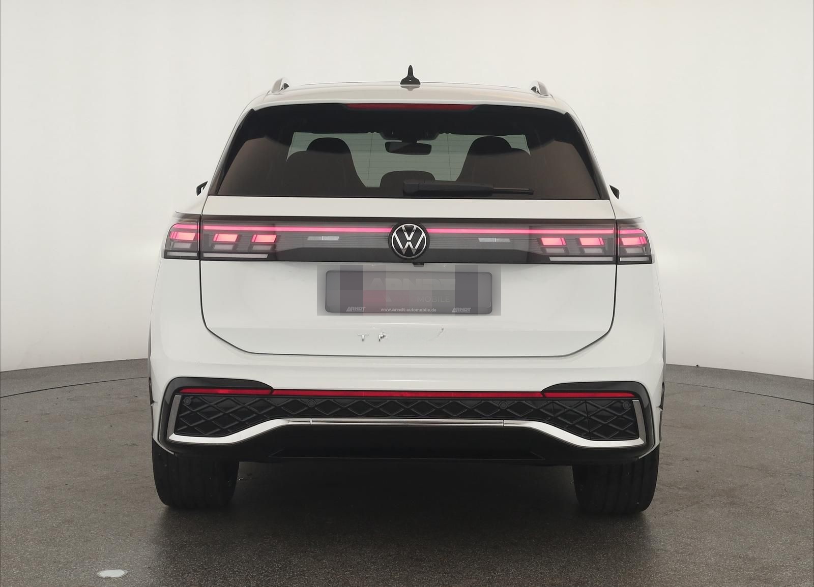 Volkswagen Tiguan 2.0 TDI DSG R-Line IQ Pano Navi KeyGo 360 foto 6