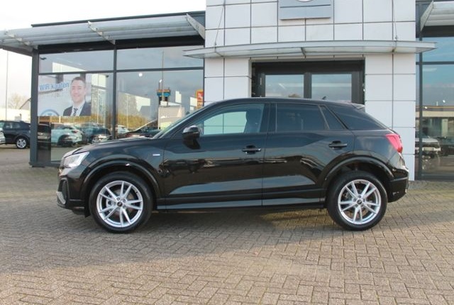 Audi Q2 35 S line,Navi,LED,Werksg 08/2028,AHK Vorber. foto 3