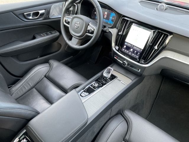 Volvo V60 Cross Country B5 AWD Ultimate Mild-Hybrid Au foto 3
