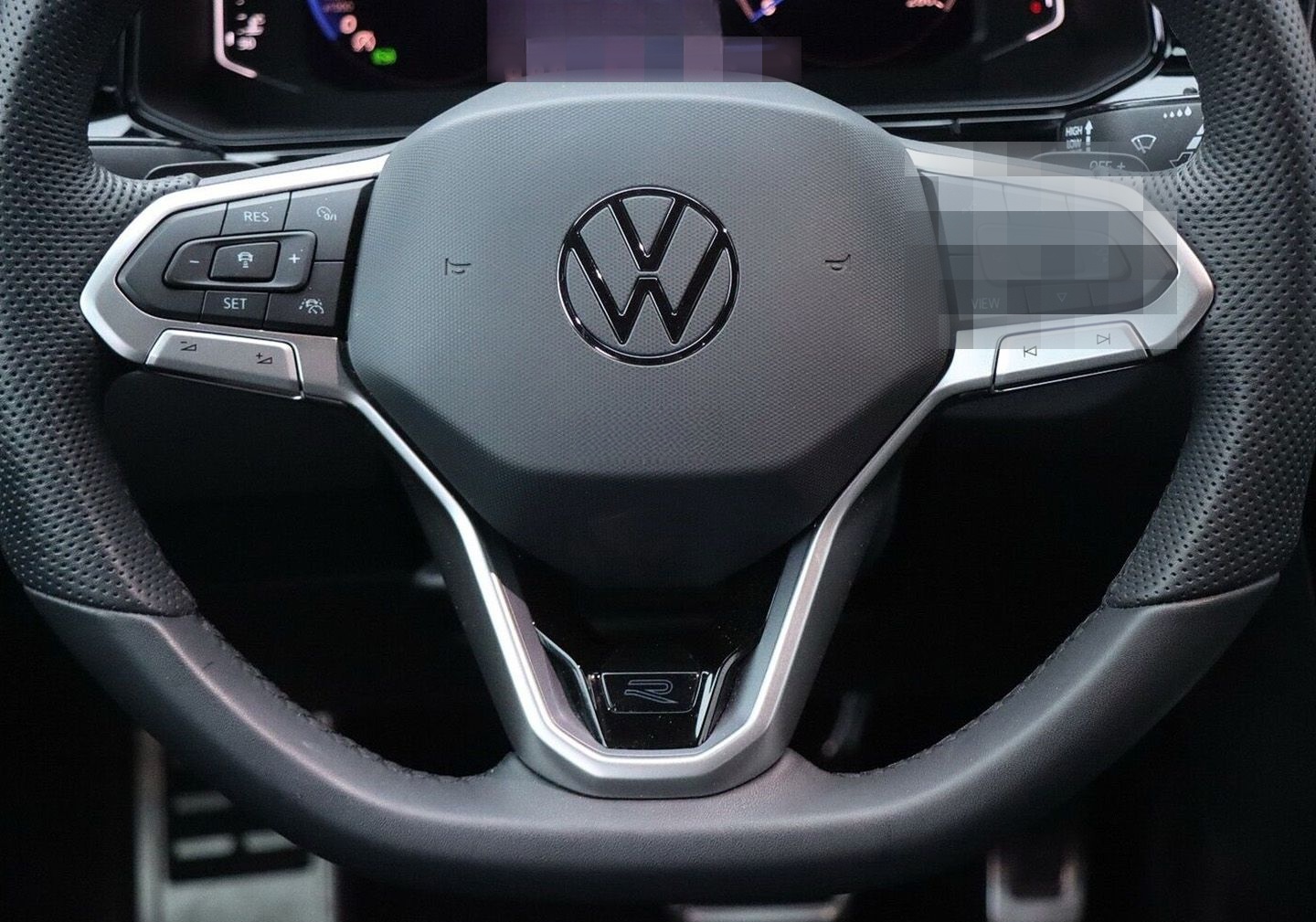 Volkswagen T-Roc R-Line 1.5 TSI OPF DSG AHK/IQ.LIGHT/NAVI/P foto 7