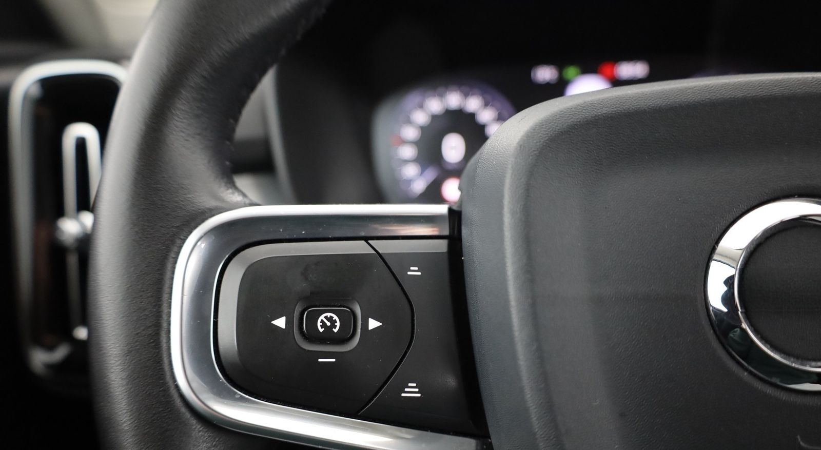 Volvo XC40 T4 Momentum Pro LED Kamera Sitzheizung Navi foto 15