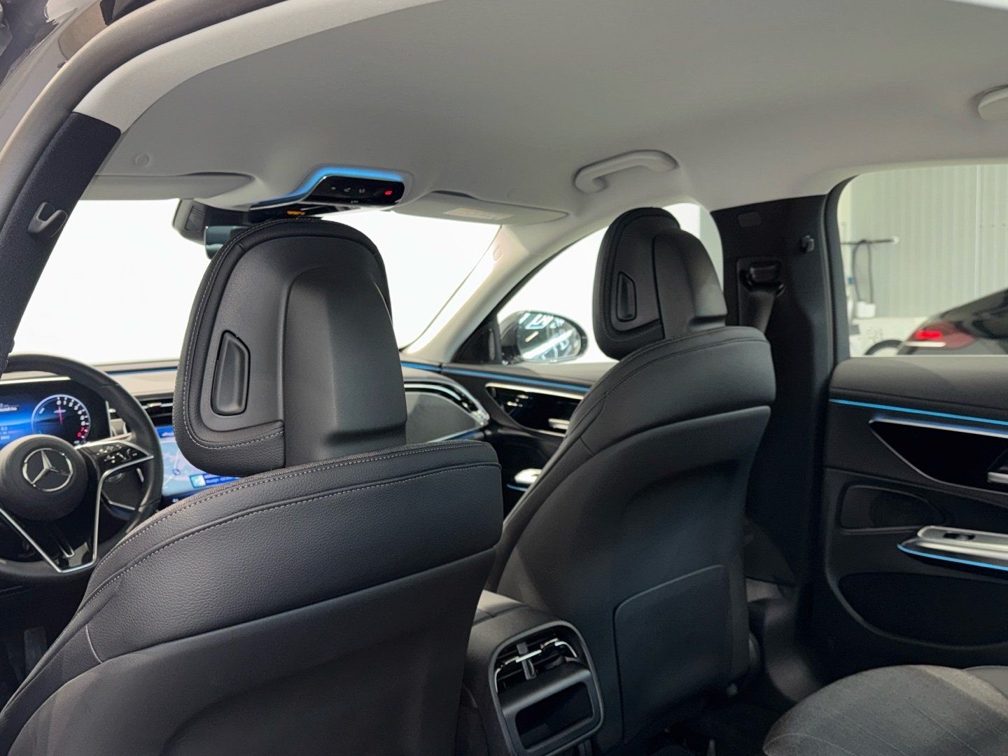 Mercedes-Benz E 300 e Avantgarde Rückfahrkamera Ambiente MBUX foto 15