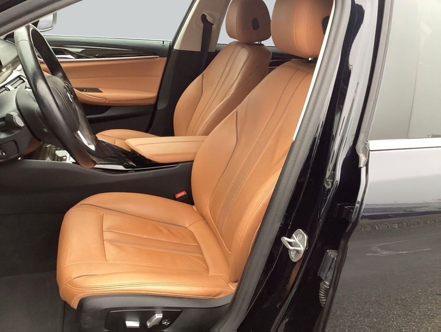 BMW 530d Aut. LED* Glasdach elektr.* SHZ* foto 12