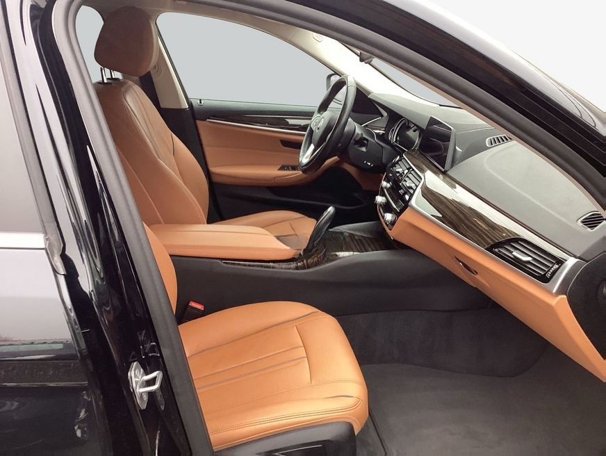 BMW 530d Aut. LED* Glasdach elektr.* SHZ* foto 14