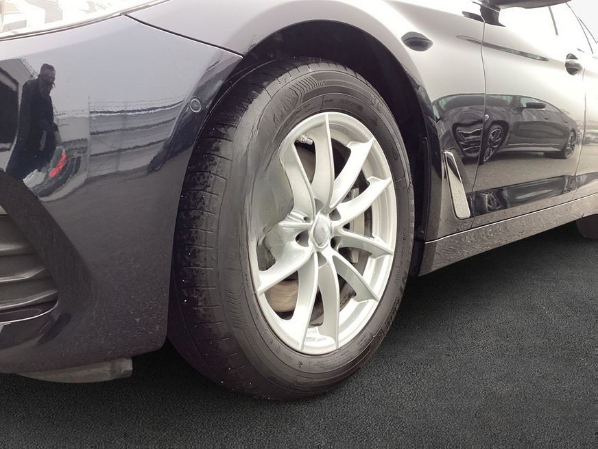 BMW 530d Aut. LED* Glasdach elektr.* SHZ* foto 7