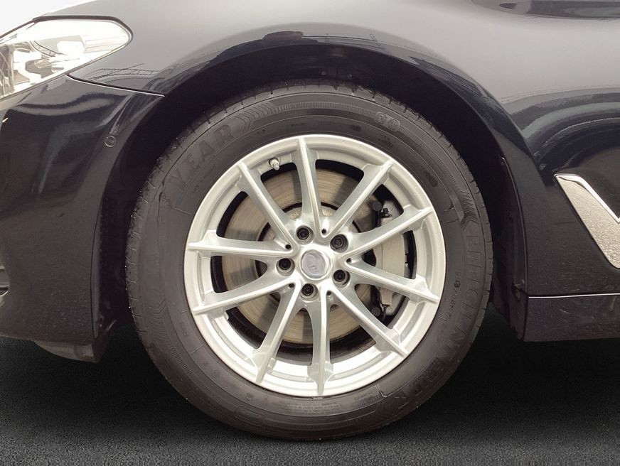 BMW 530d Aut. LED* Glasdach elektr.* SHZ* foto 8