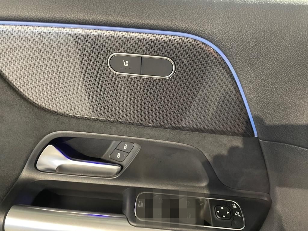 Mercedes-Benz GLA 180 AMG AHK Pano LED KeyLess SHZ Sport Navi foto 16