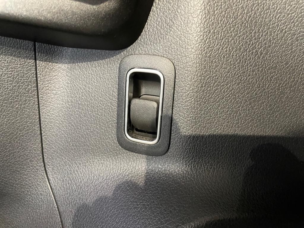 Mercedes-Benz GLA 180 AMG AHK Pano LED KeyLess SHZ Sport Navi foto 19