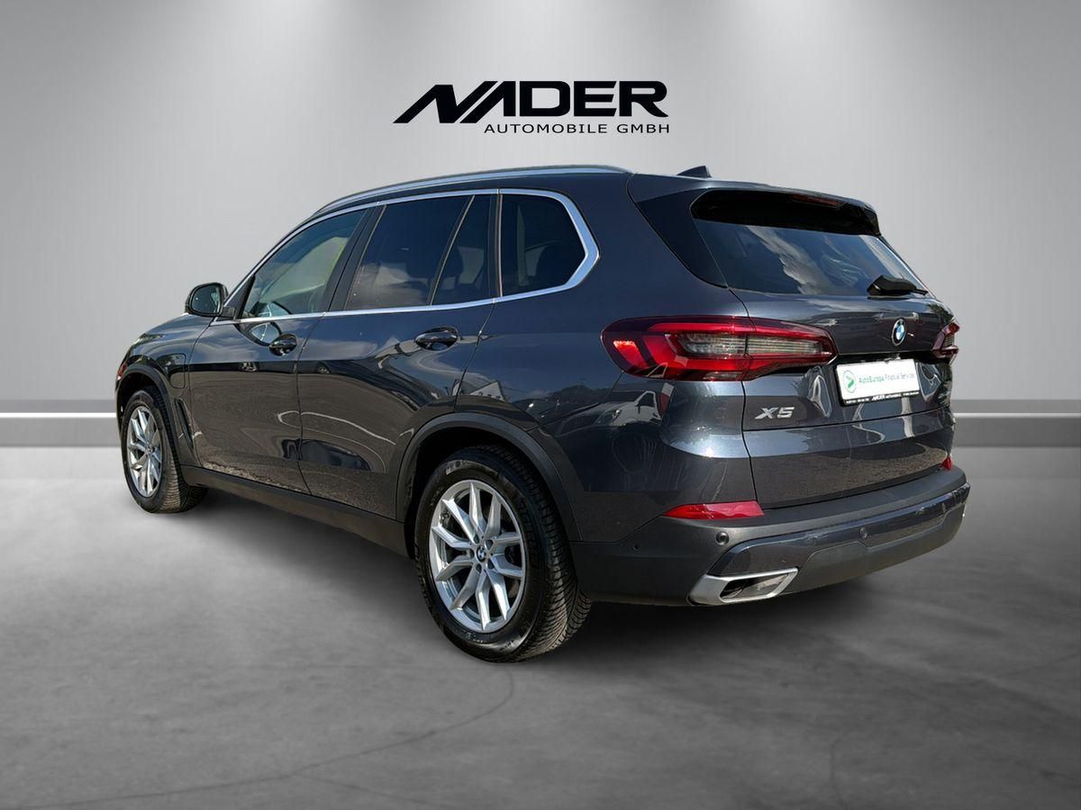 BMW X5 xDrive 45 e Metallic foto 3