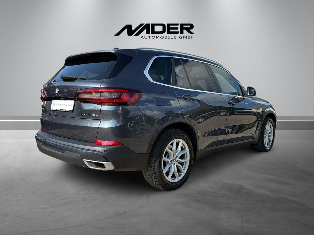 BMW X5 xDrive 45 e Metallic foto 4