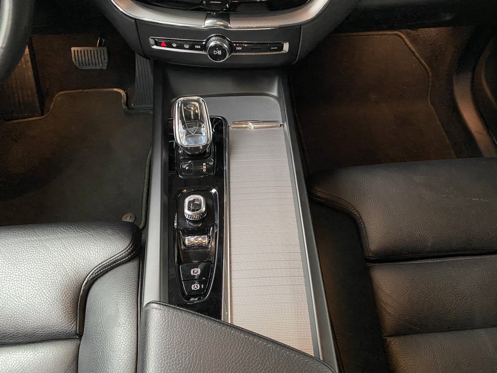 Volvo XC60 B4 Inscription AWD*AHK*SHZ*MMY*ACC*DAB* foto 9