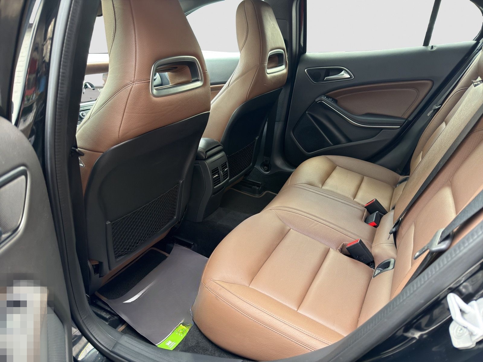 Mercedes-Benz GLA 250 4Matic PANO/360°/KEYL./STHZ/LED/SHZ/NAVI foto 16