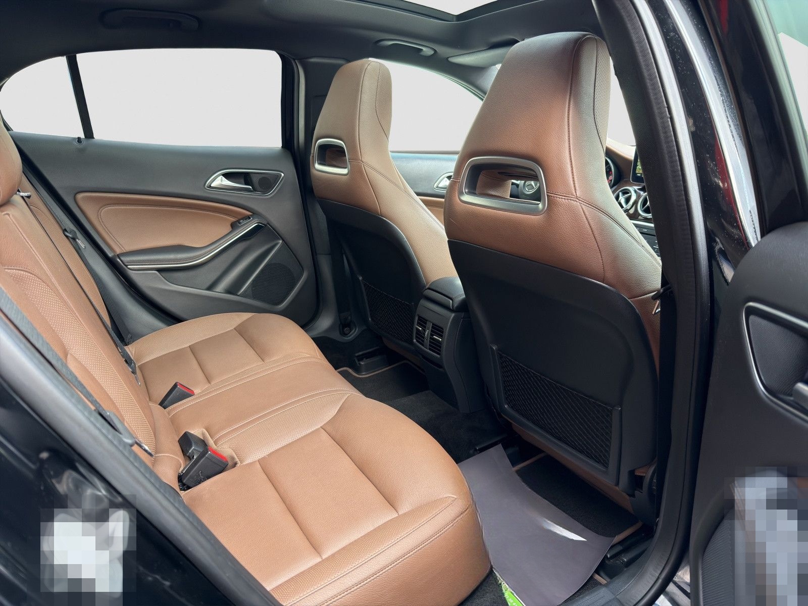 Mercedes-Benz GLA 250 4Matic PANO/360°/KEYL./STHZ/LED/SHZ/NAVI foto 17