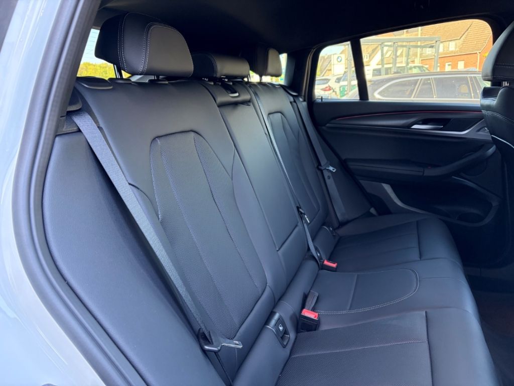 BMW X4 xDrive 20d M Sport Laser AHK HiFi foto 9