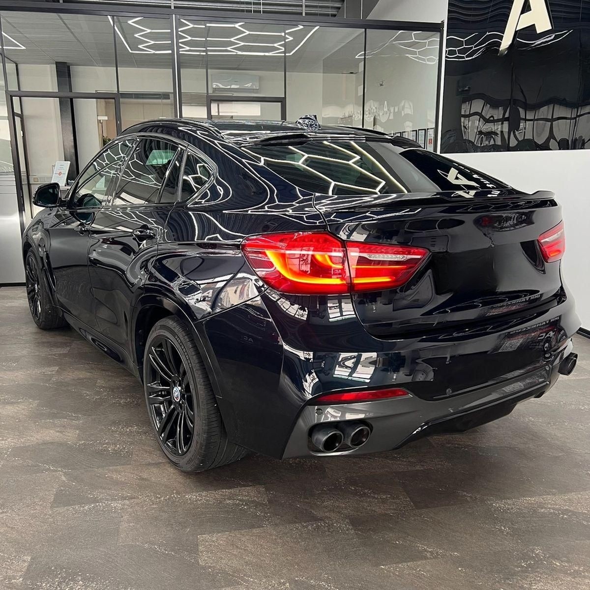 BMW X6 M50 d, Pano, LED, HeUp,SoftC., SitzKül.HarmKa foto 5