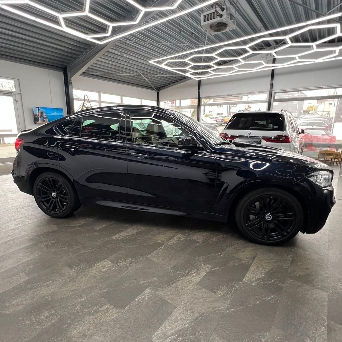 BMW X6 M50 d, Pano, LED, HeUp,SoftC., SitzKül.HarmKa foto 9