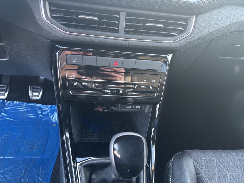 Volkswagen T-Cross Life 1.0 l TSI 85 kW 116 PS 6-Gang LED foto 17