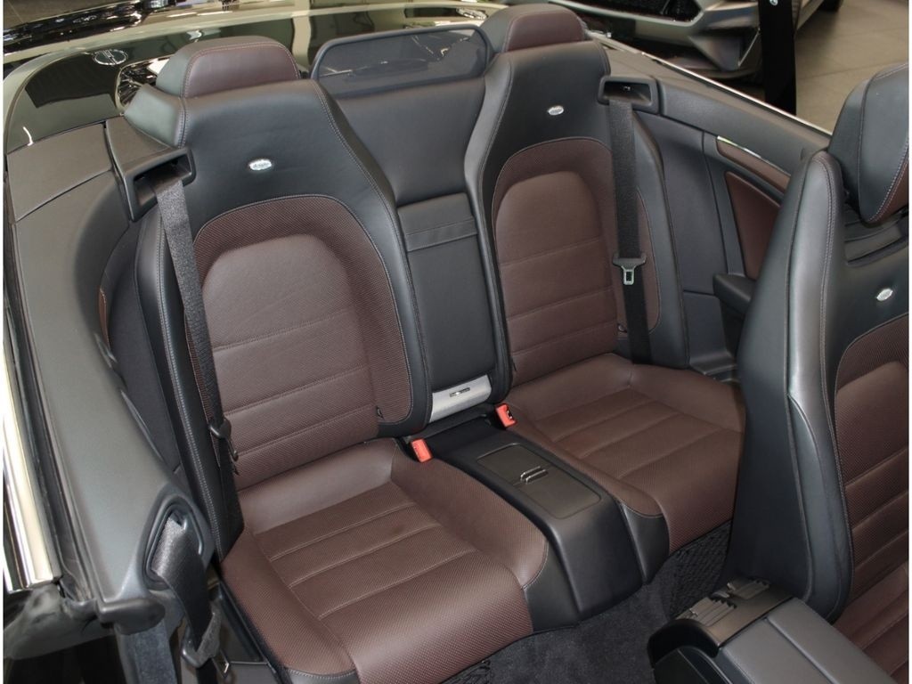 Mercedes-Benz E 350 CGI AMG Line BlueEff. Designo*H&K*TOP foto 14