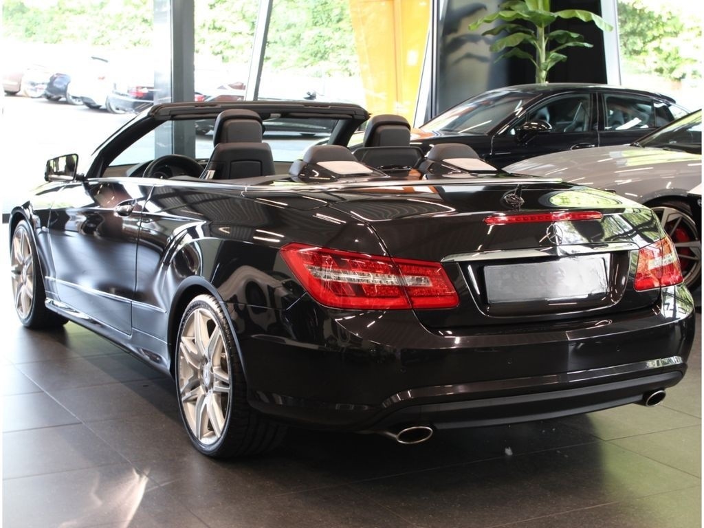 Mercedes-Benz E 350 CGI AMG Line BlueEff. Designo*H&K*TOP foto 10