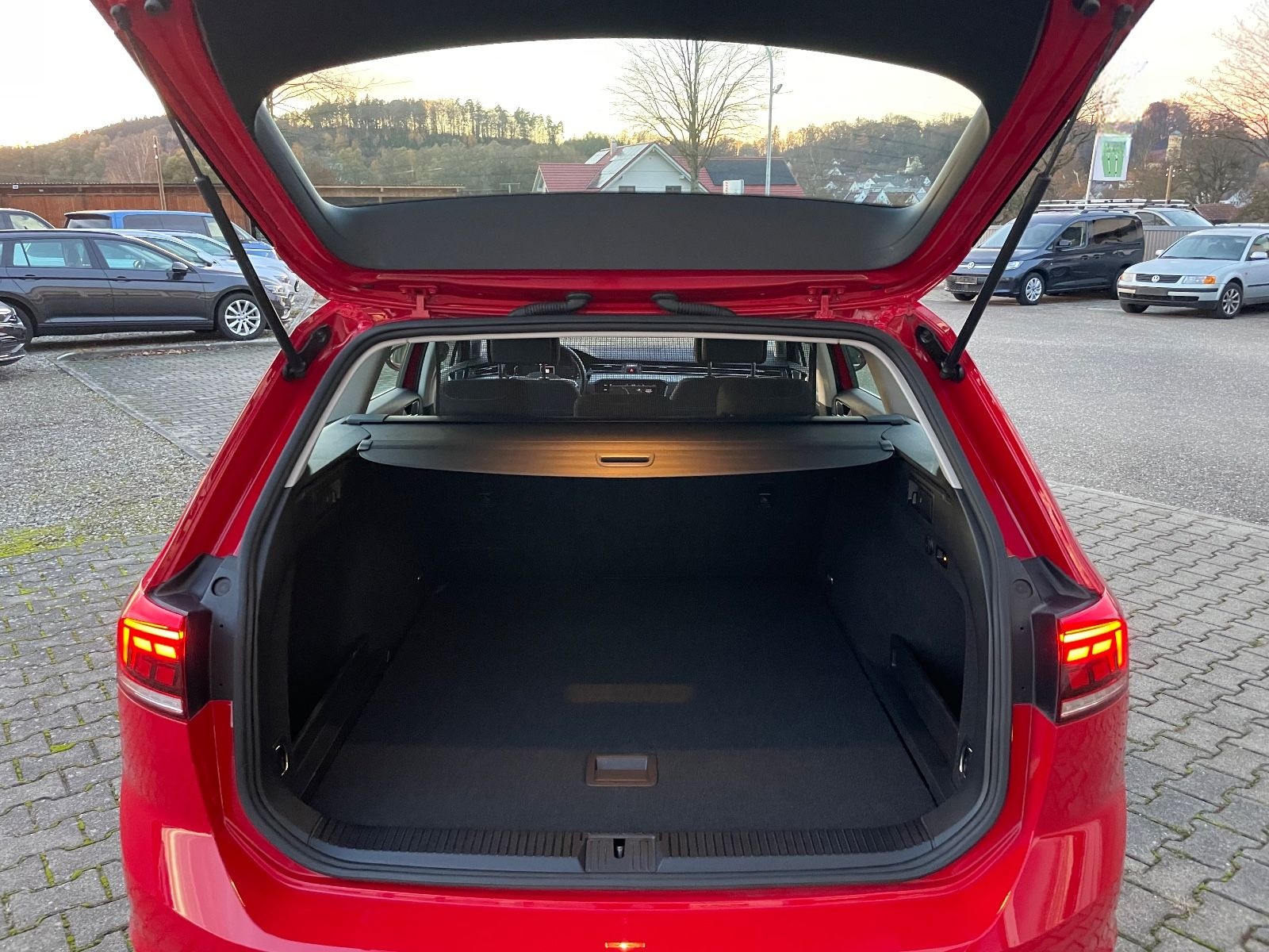 Volkswagen Passat Variant 2.0 TDI DSG Massage Kamera VZE foto 12