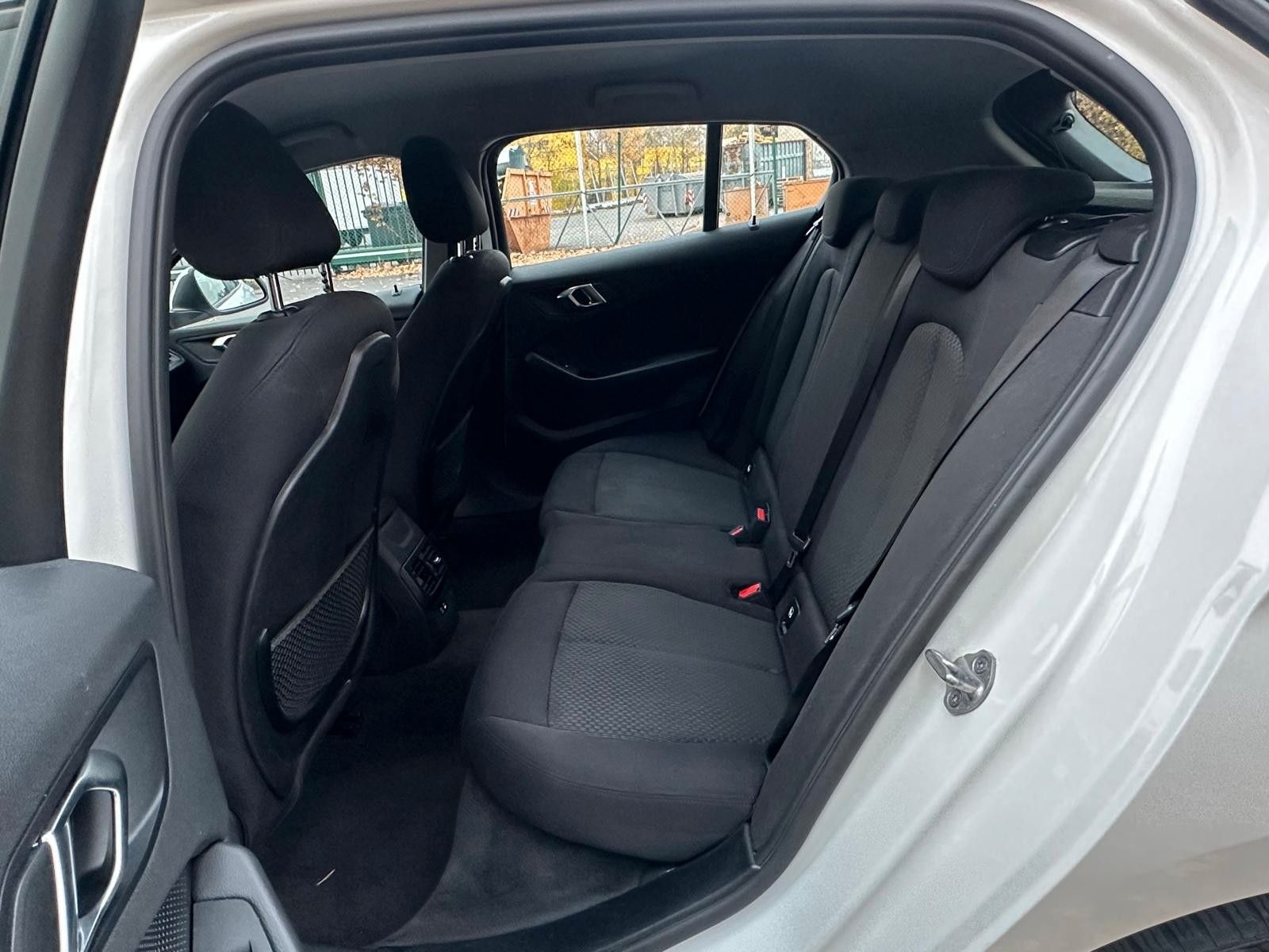 BMW 118d/Advantage/Limousine/Sitzheizung foto 13