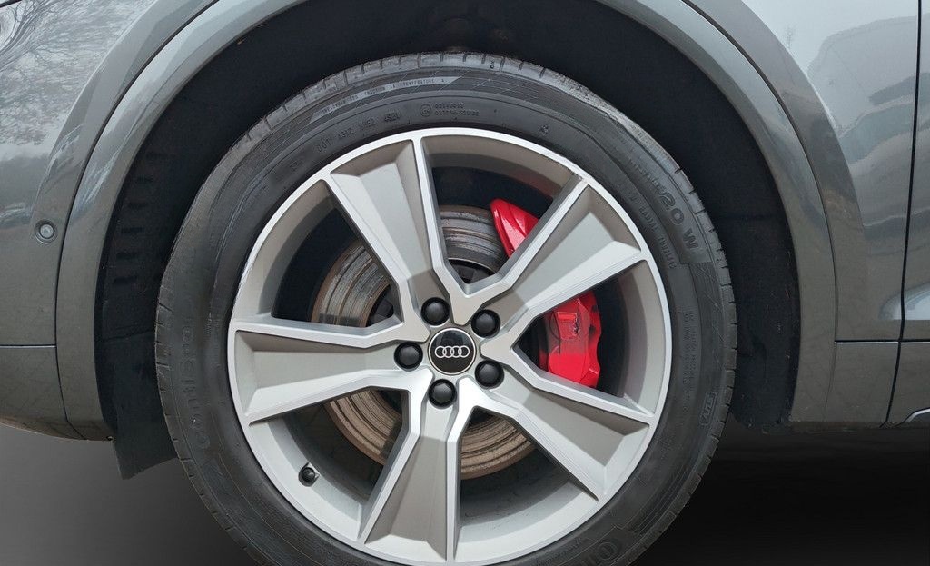 Audi SQ5 3.0 TDI quattro foto 9