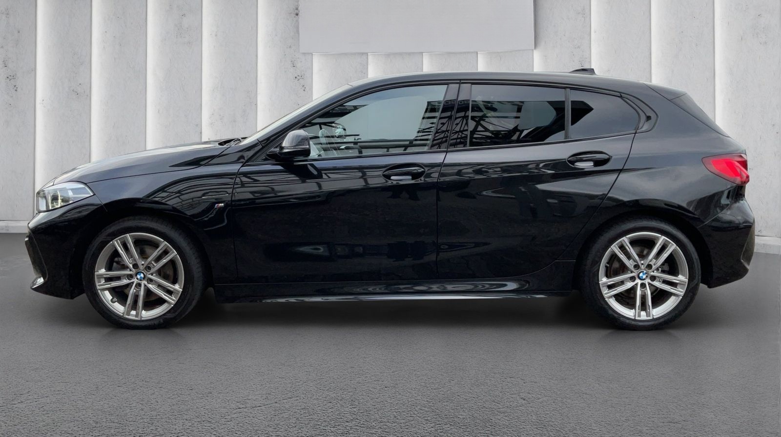 BMW 116 i M Sport AUT*NAVI*GRA*PDC foto 2