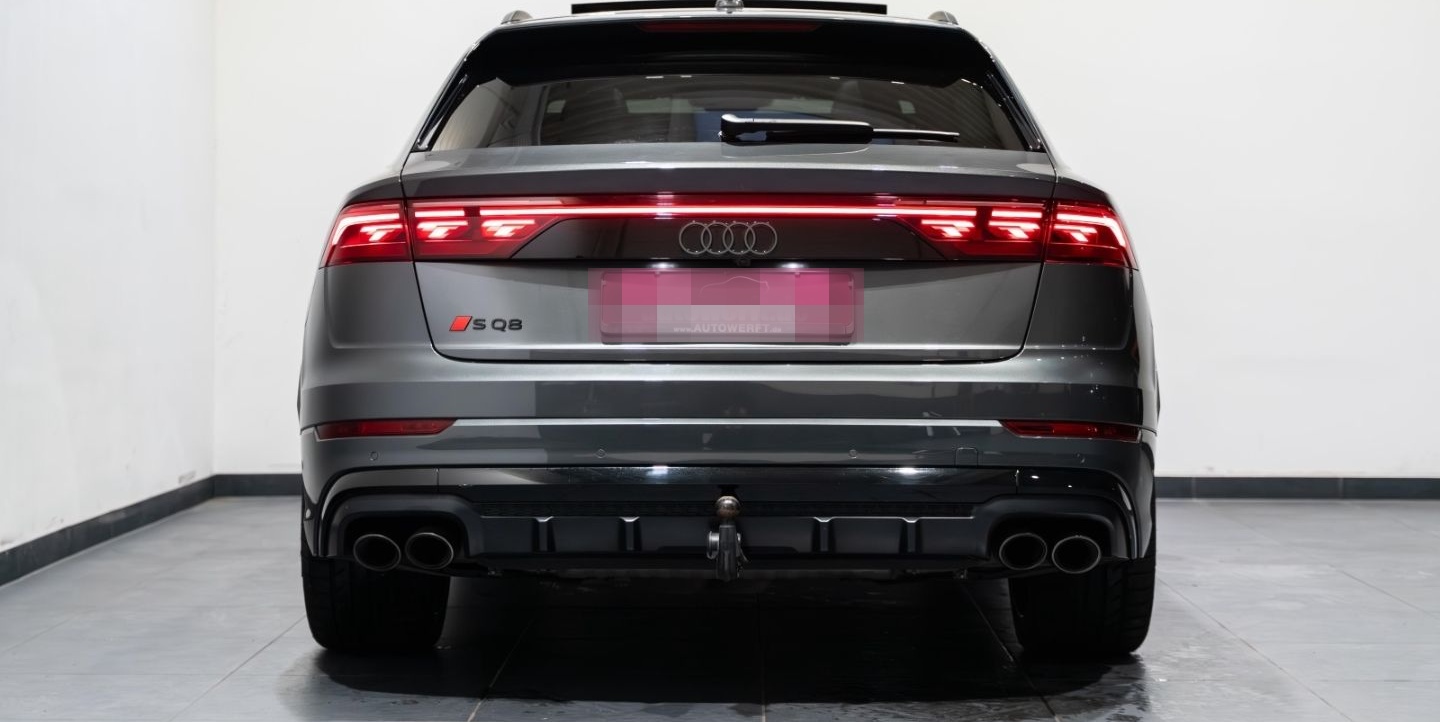 Audi SQ8 EXCLUSIVE BLACK PANO AHK MATRIX HUD 3D B&O 2 foto 5