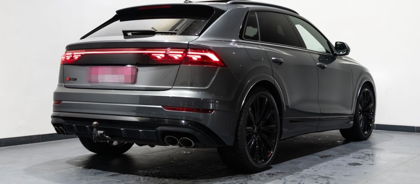 Audi SQ8 EXCLUSIVE BLACK PANO AHK MATRIX HUD 3D B&O 2 foto 6