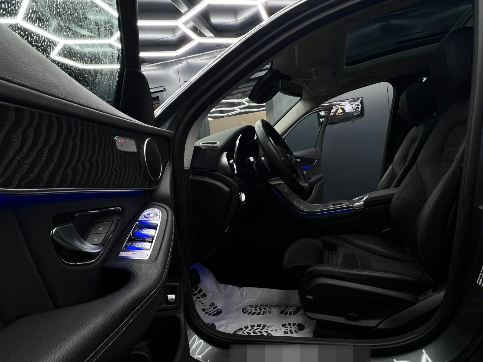 Mercedes-Benz GLC 300e 4M AMG NIGHT WIDE AUGR+360°AMB KEY PANO foto 12