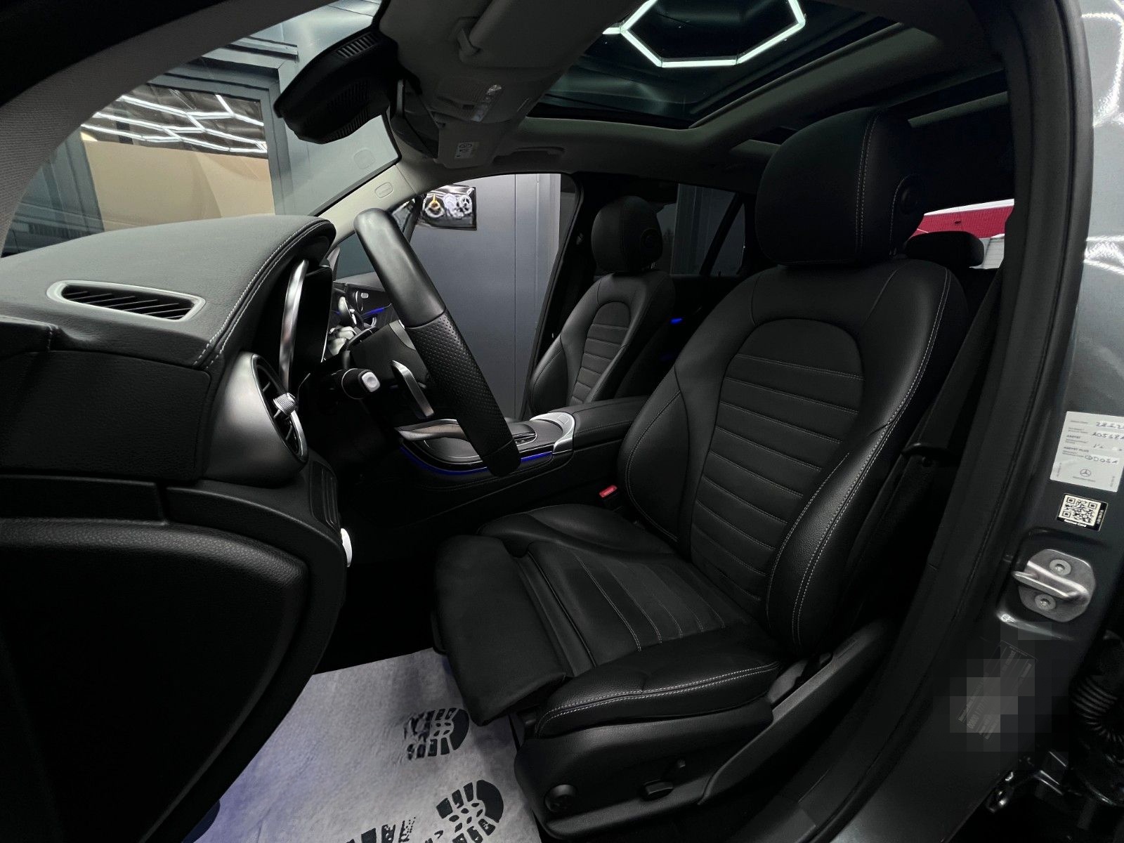 Mercedes-Benz GLC 300e 4M AMG NIGHT WIDE AUGR+360°AMB KEY PANO foto 13
